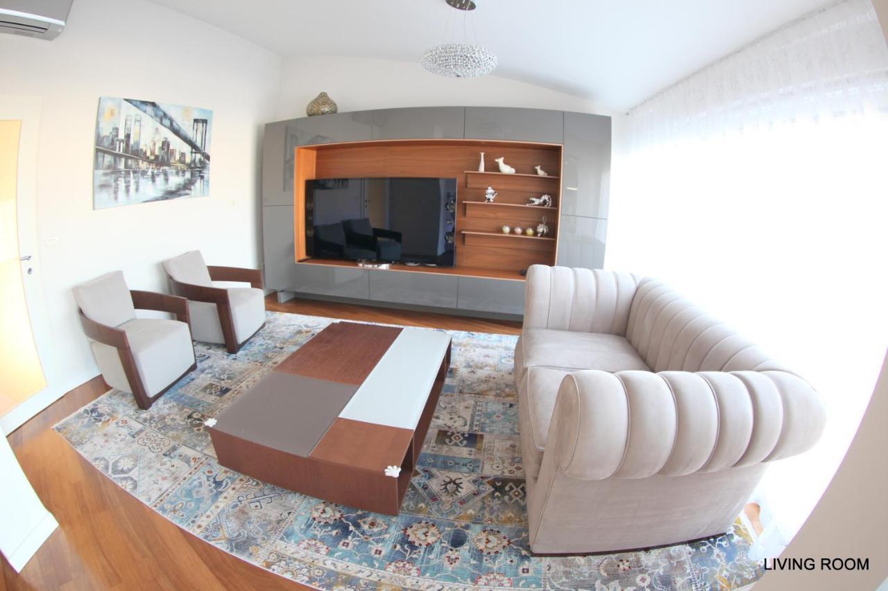 Luxury Marina View Apartment Izola Exterior foto